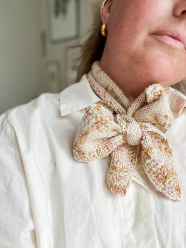 Tiny Bow Scarf