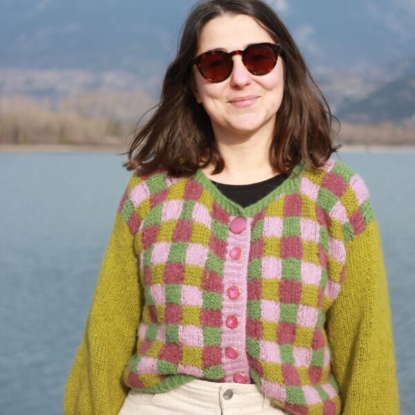 Elmer Cardigan af Knit Sis