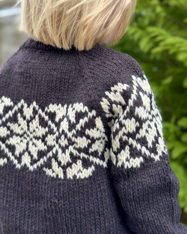 Nora Sweater Junior (EN) - Image 4