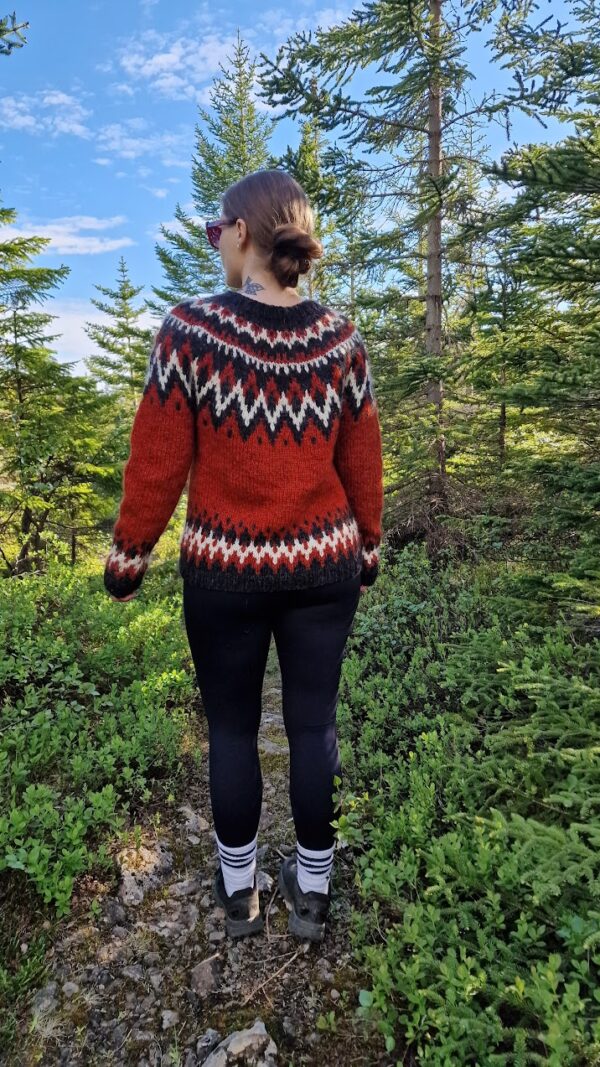Keilir Sweater (EN) - Image 5