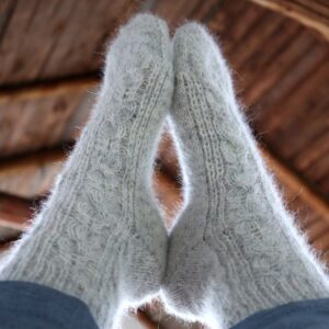 Sille Socks (EN) by Knitamore