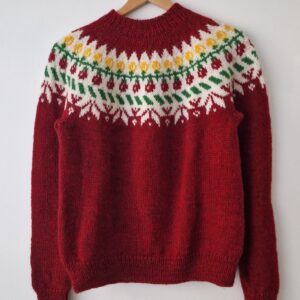 Jólapeysa knitted sweater by Knitter from Iceland.